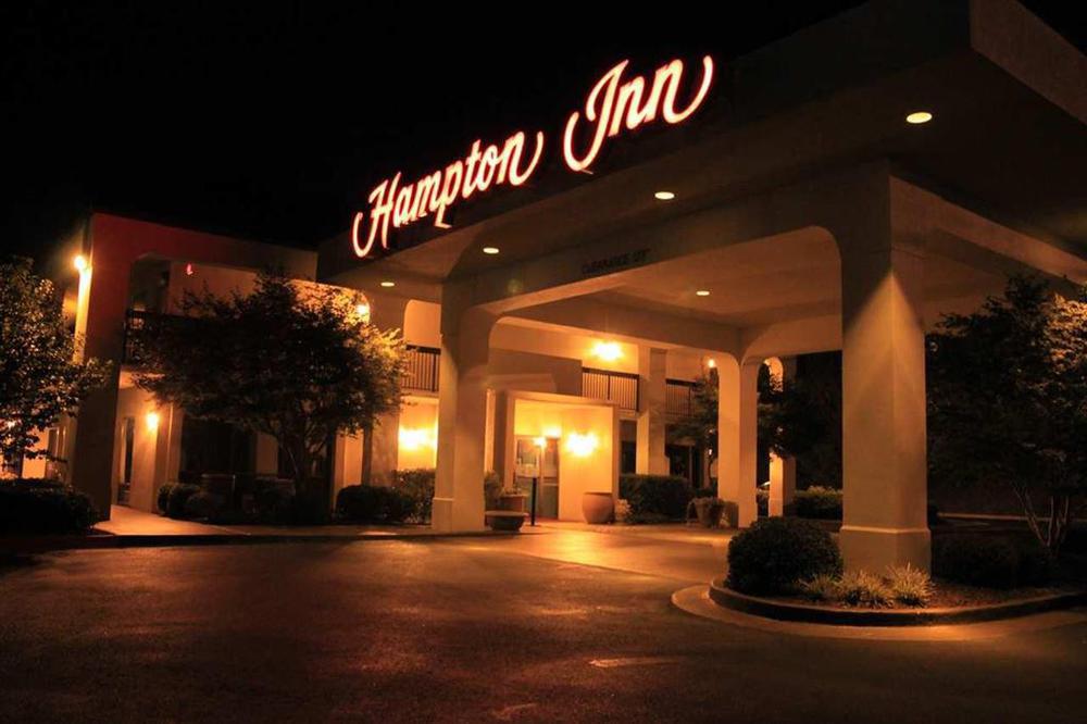Hotel Baymont By Wyndham Mcdonough Exterior foto